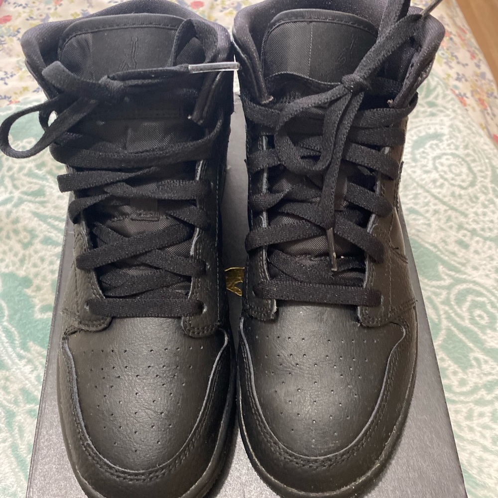 Air Jordan 1 MID (GS) 5.5 Y